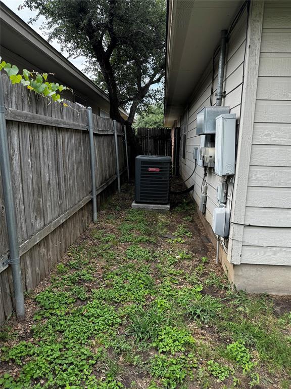 Building Photo - 8613 Talyne Chaise Cir