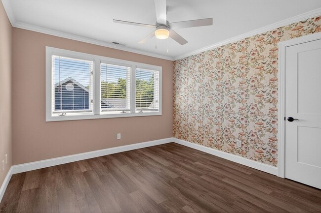 Building Photo - 18609 Broadfield Dr
