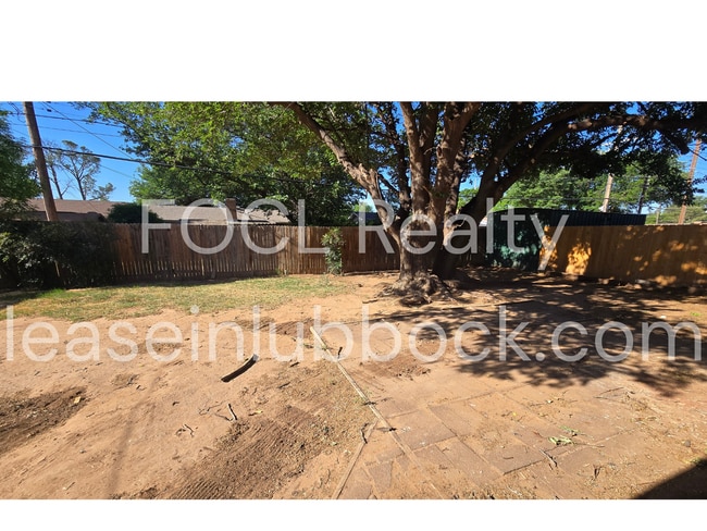 Building Photo - Affordable, updated 3/1/Carport