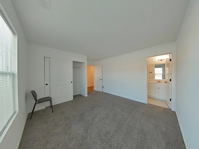 Building Photo - 4303 Chelsea Mnr Cir