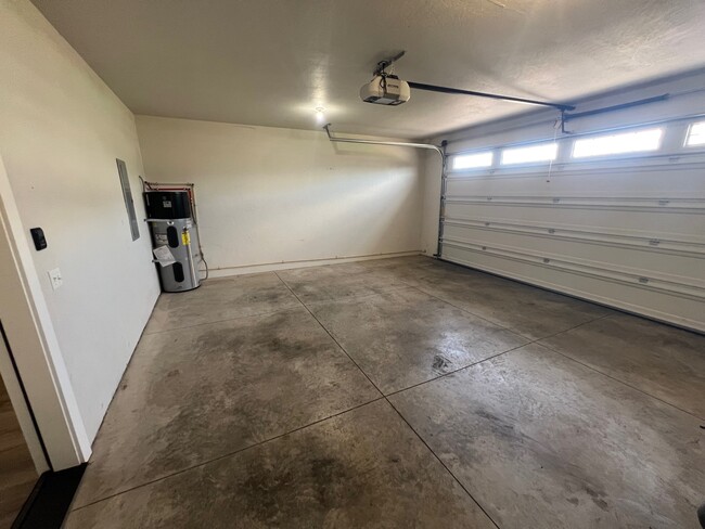 Building Photo - 199 Mellecker Way