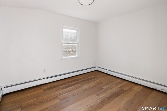 Building Photo - 1329 Stillwater Rd