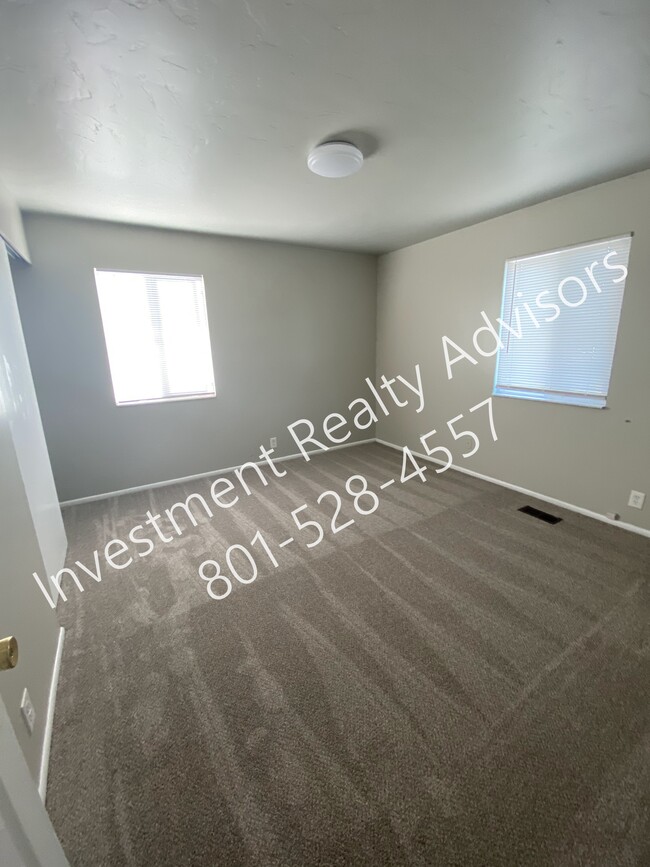 Building Photo - Two-bedroom Apartment in Salt Lake City!