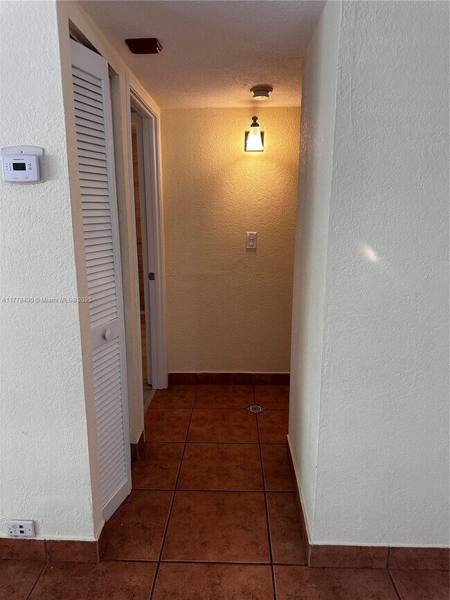 Building Photo - 11229 SW 88th St