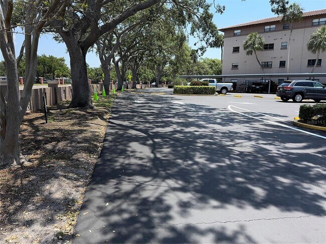 Building Photo - 6100 Gulfport Blvd S