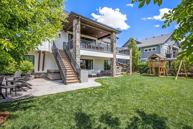 Building Photo - Stunning Custom Home in Harmony Club – Tim...