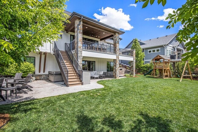 Building Photo - Stunning Custom Home in Harmony Club – Timnath, CO