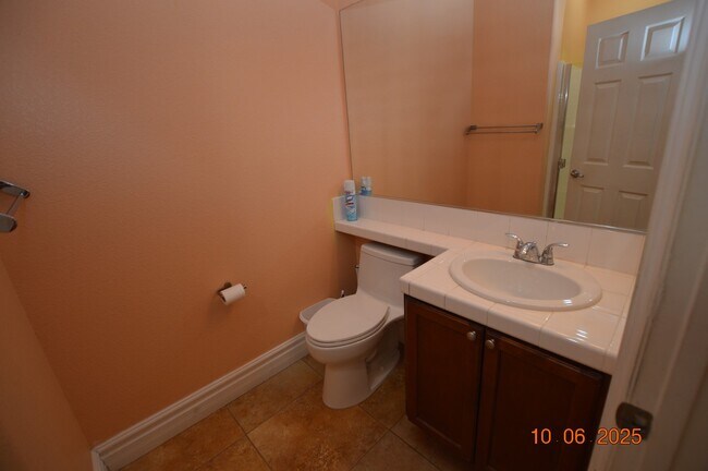Building Photo - 638 Harvester Course Dr