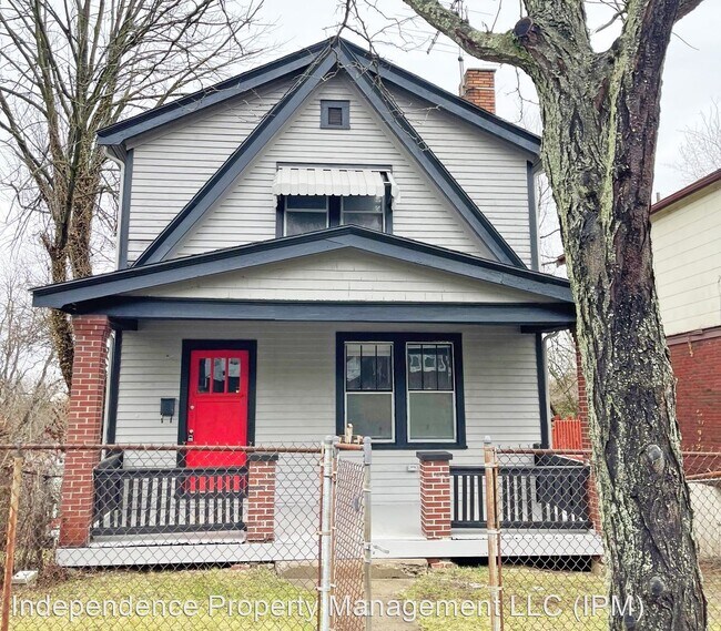 Primary Photo - 3 br, 1 bath House - 22 Glen Este Pl,