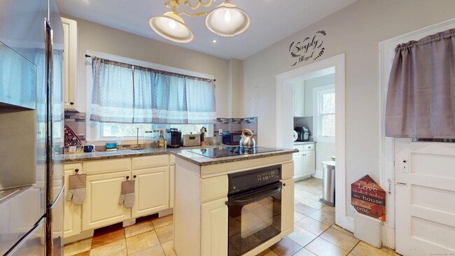 Building Photo - 217 Tower Ave