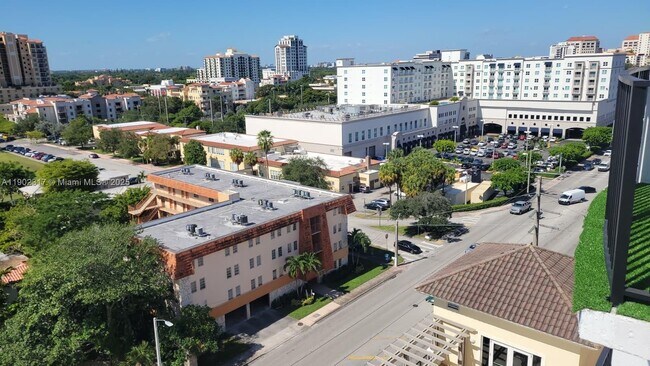 Building Photo - 1627 SW 37th Ave