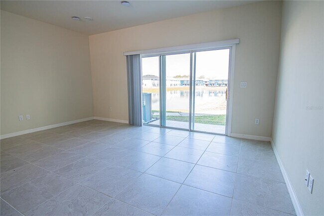Building Photo - 4647 Green Palm Ln