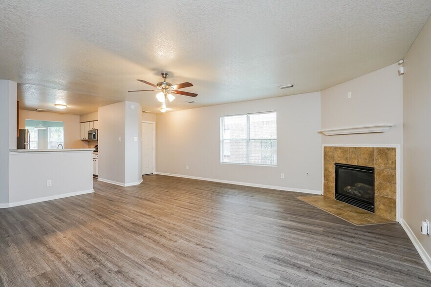 Building Photo - 20746 Fox Cliff Ln