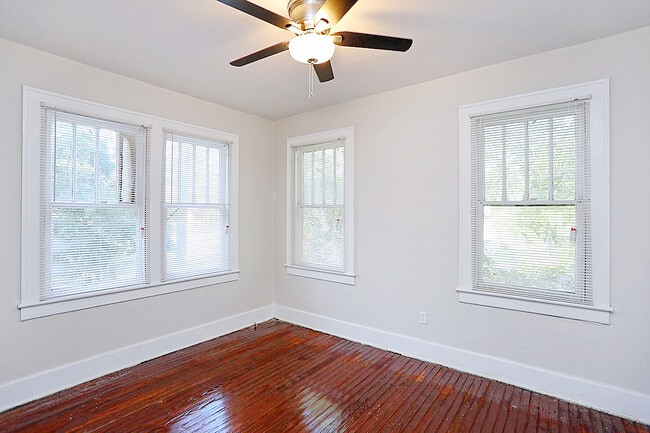 Building Photo - Renovated Single Family