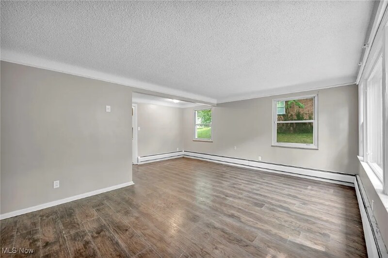 Building Photo - 1009 Renfield Rd