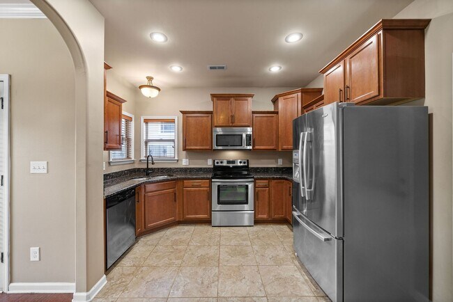 Building Photo - Three Bedroom in Fields of Northmeade!