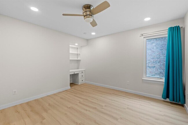 Building Photo - 9309 Bluegrass Dr