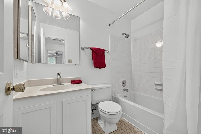 Building Photo - 14560 Creek Branch Ct