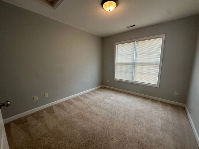 Building Photo - 4252 Redspire Ln