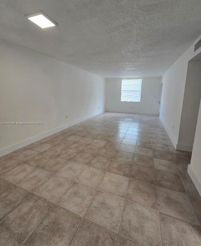 Building Photo - 5625 W 20th Ave