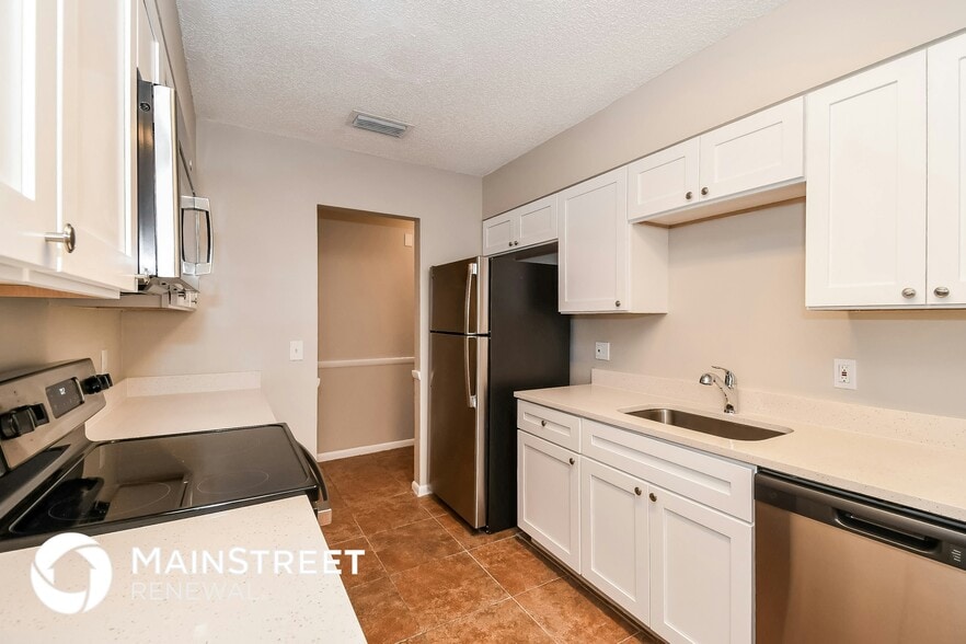 Building Photo - 9998 Bradley Rd