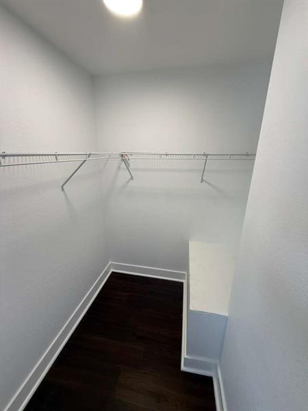 Building Photo - 900 E Tiffany Dr