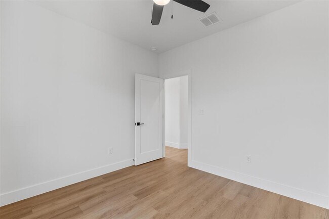 Building Photo - 1402 Beckett St
