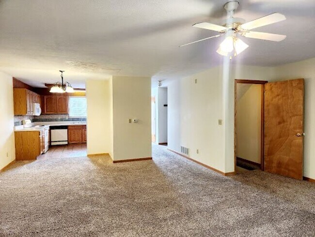 Building Photo - 892 Tremont St