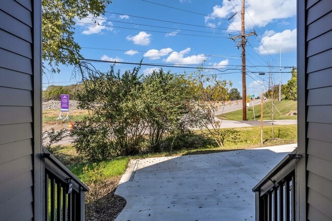 Building Photo - Amazing New Construction North Nashville!