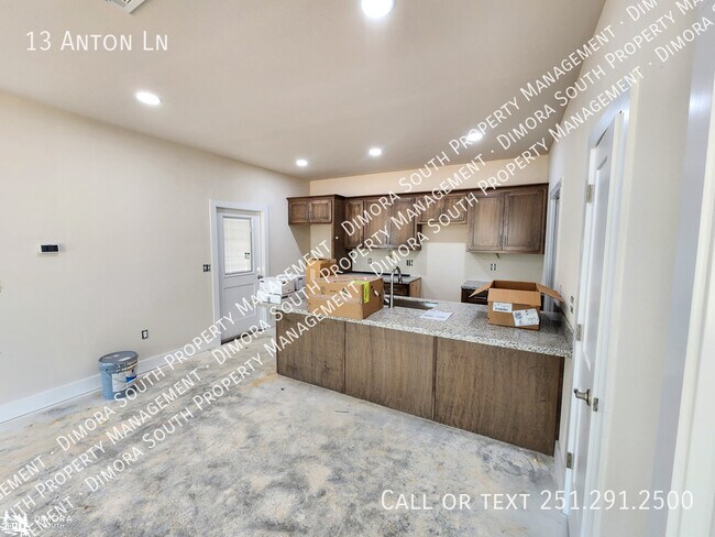 Building Photo - 13 Anton Ln