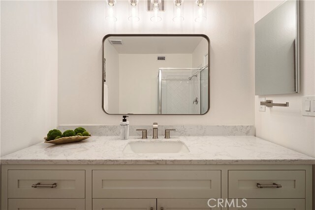 Building Photo - 26941 Rainbow Glen Dr