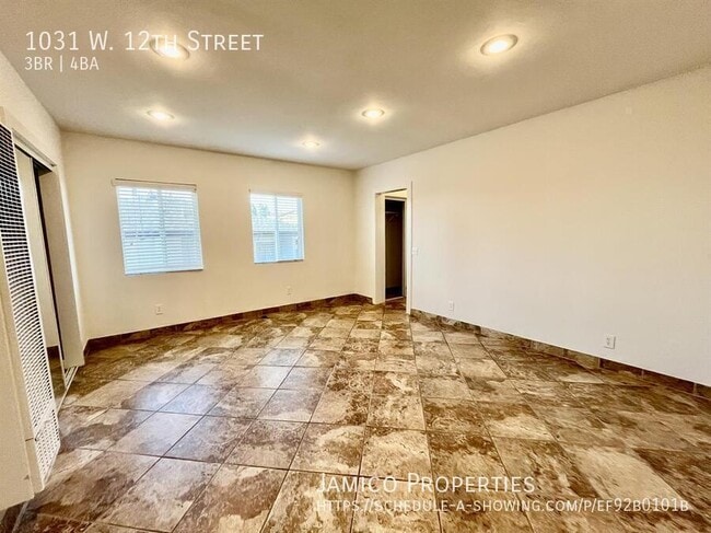 Building Photo - 1031 W 12th St