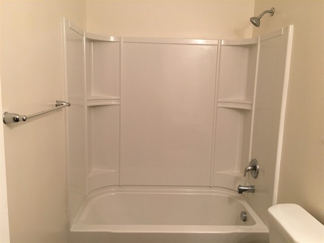 Building Photo - 209 Crooked Oaks Dr