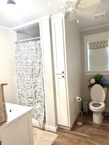 Building Photo - 608 N Belknap St