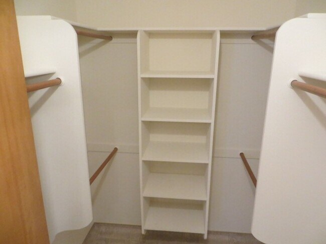 Building Photo - North Fresno Home, 3BR/2BA, Built 1989 - Lots of Amenities!