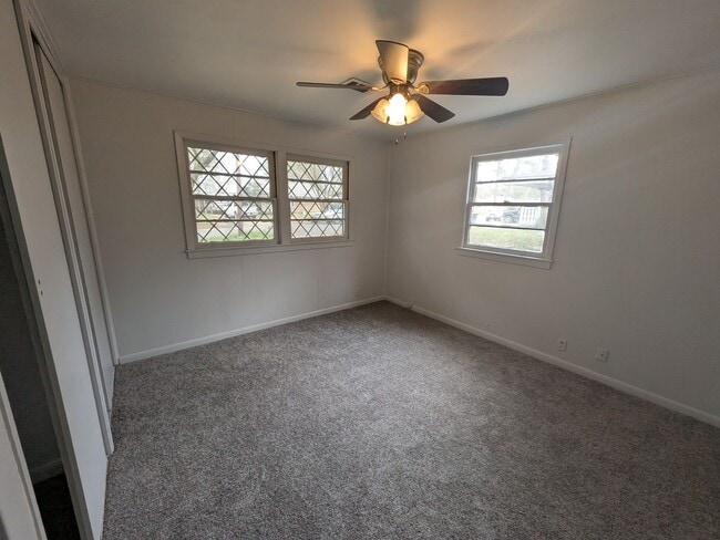 Building Photo - 5335 Landry Ln