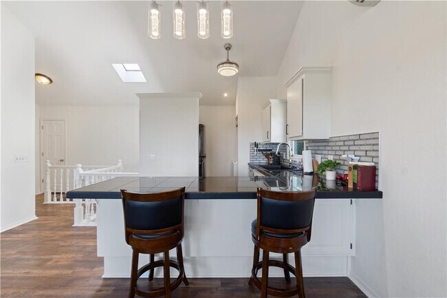 Building Photo - 14813 Dutchmans Dr