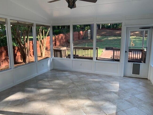 Building Photo - 119 Council Gap Ct