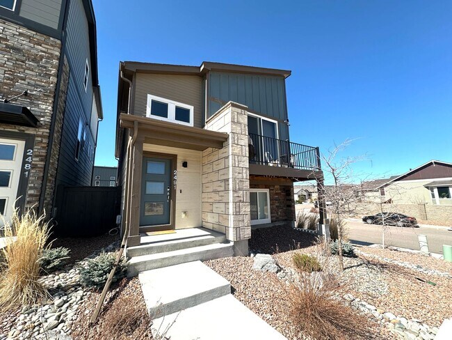 Building Photo - Like New 2 Bed, 2 Bath Single Family Home in 80922!!!!