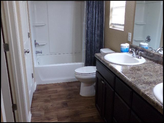 Building Photo - 2104 Fern Valley Dr