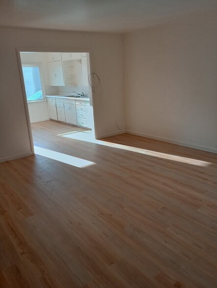 Building Photo - 52 W 100 S