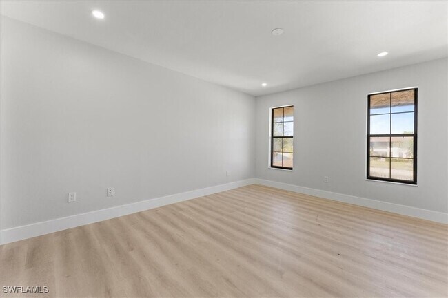 Building Photo - 5273 Treetops Dr
