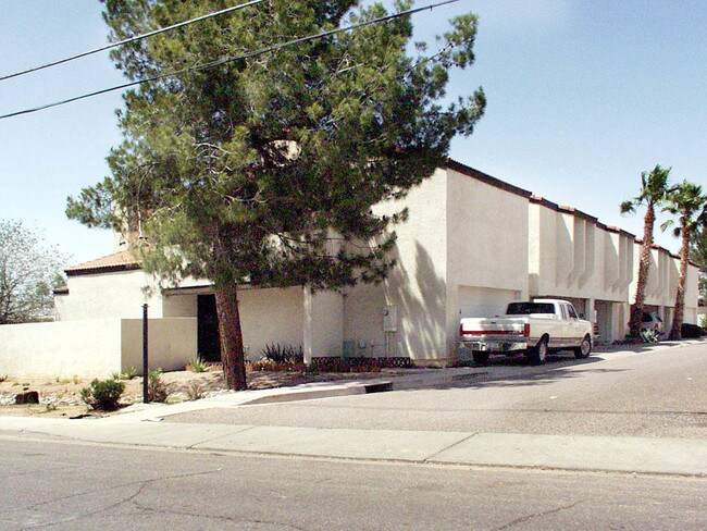 Building Photo - Sandalwood Apartments