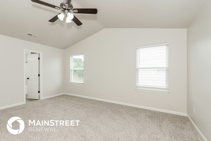Building Photo - 1086 Aster Way