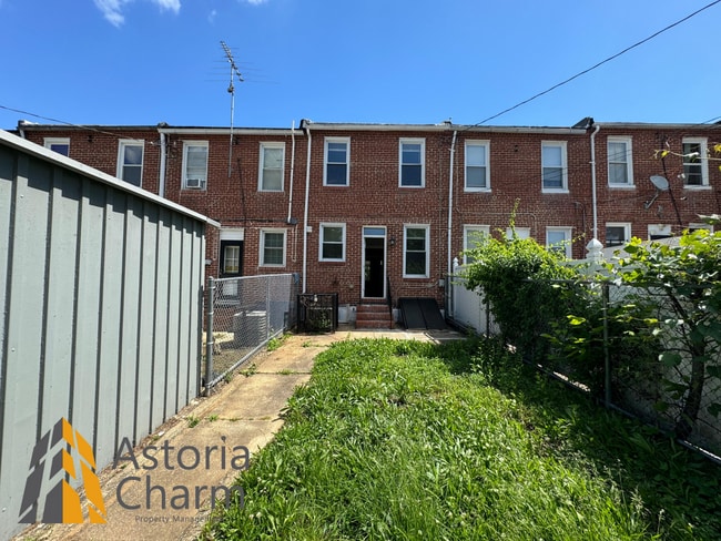 Building Photo - Modern 3 bedroom 1.5 bathroom House for RENT!