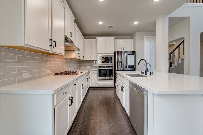 Building Photo - 28918 Woods Rose Ct