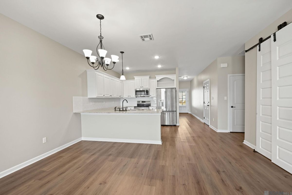 Building Photo - 17455 Berkshire Dr