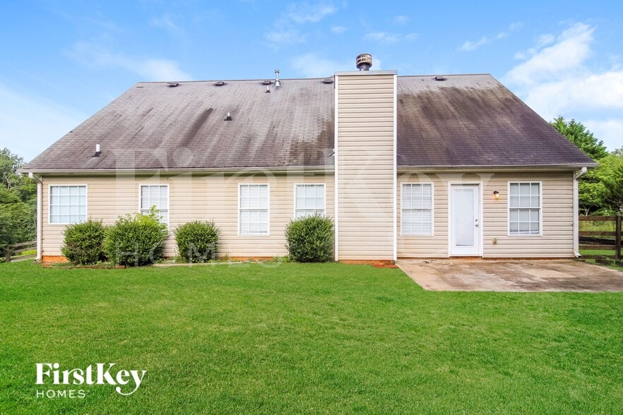 Building Photo - 9005 Brookhurst Trail