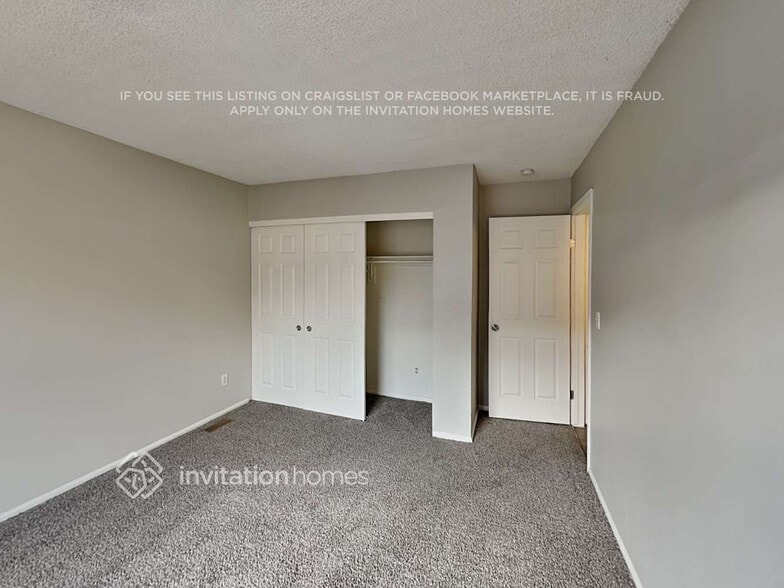 Building Photo - 4142 S Laredo Way