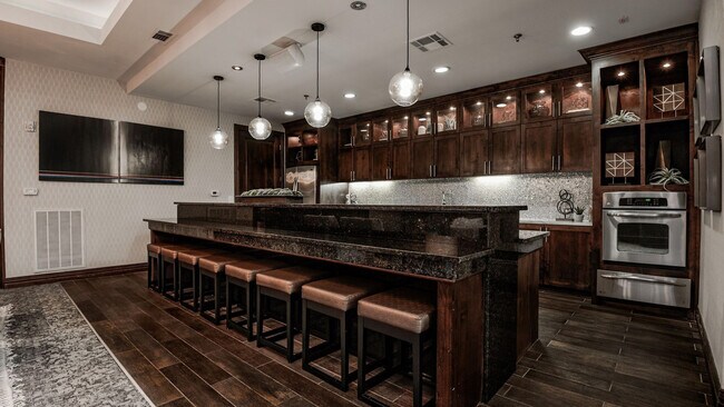 Building Photo - 5353 Las Colinas Blvd